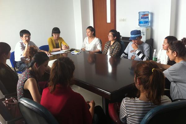 yl7703永利集团召开新疆学生座谈会